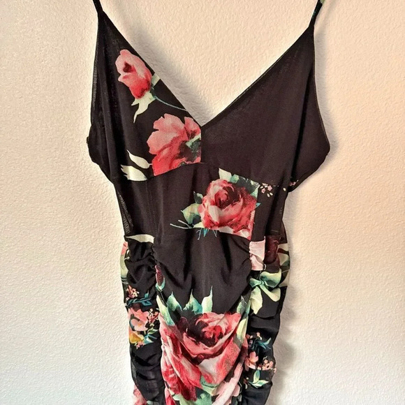 LUSH x NORDSTROM | Black Floral Stretch Spaghetti Strap Mini Dress | Medium - Picture 2 of 8